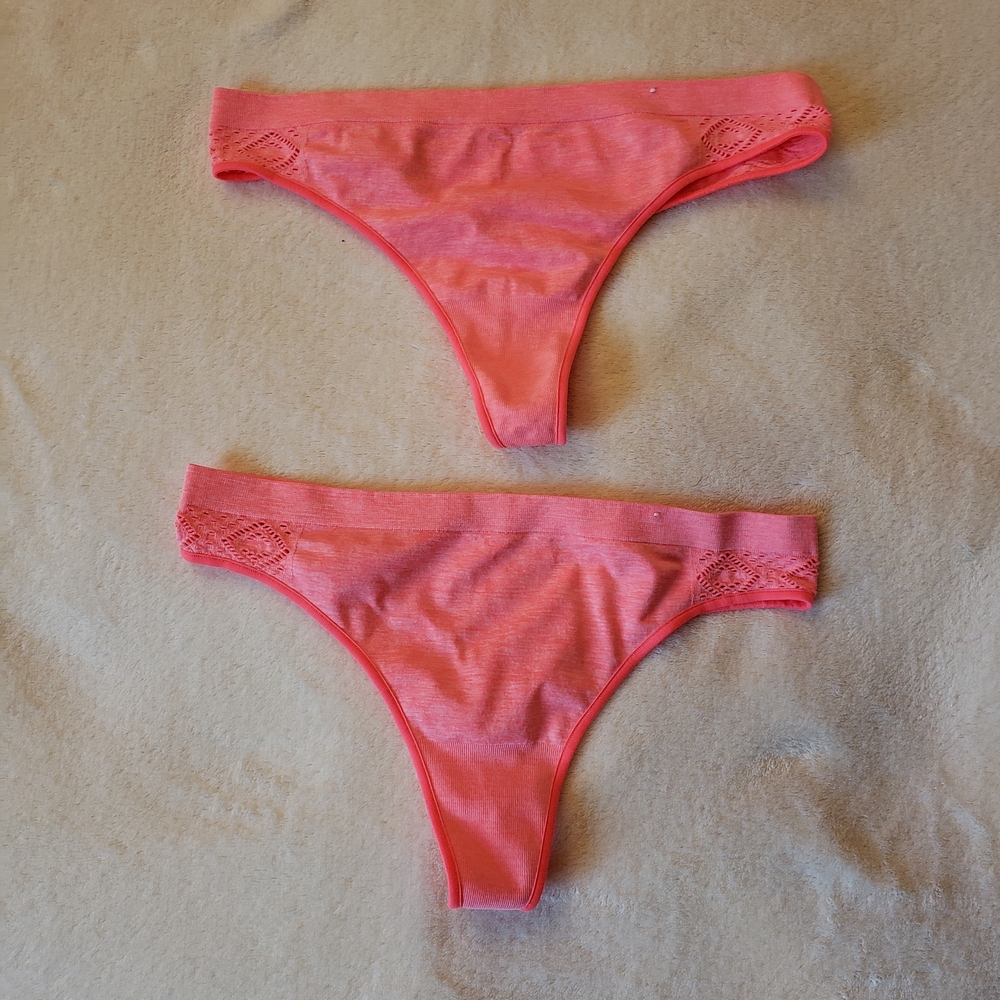 2 Pack SO Intimates No Show Thong Panties Coral Size M